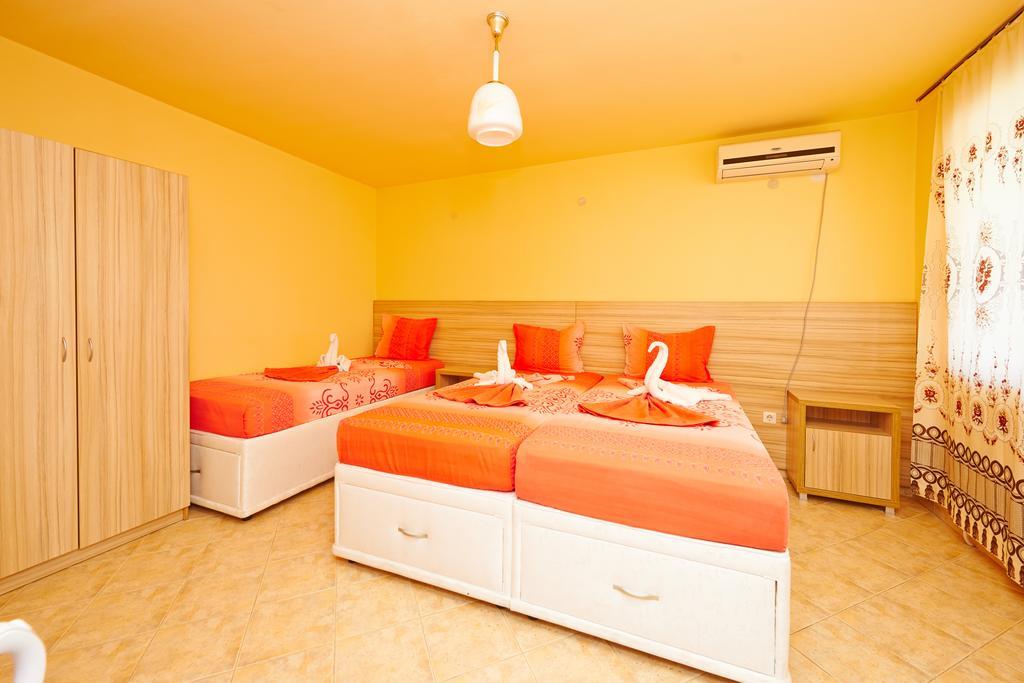 Viva Beach Hotel Pomorie Zimmer foto